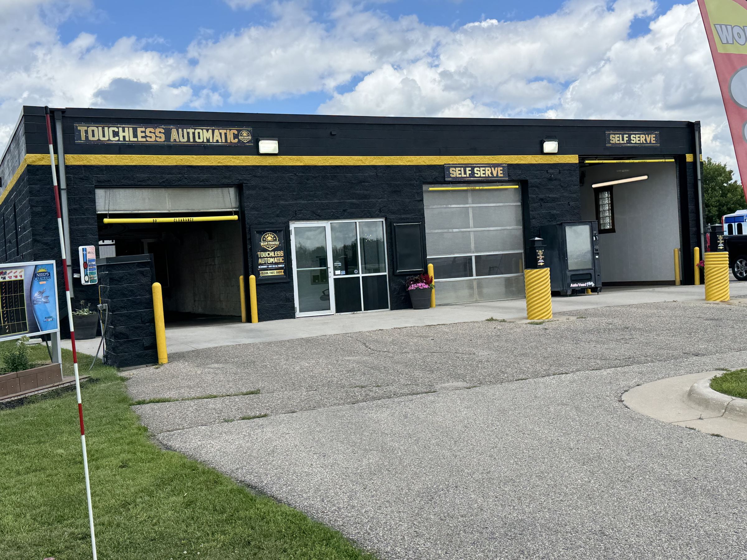 Bear Country Wash storefront — touchless automatic and self-serve bays in Byron, MN